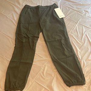 Lululemon green army joggers